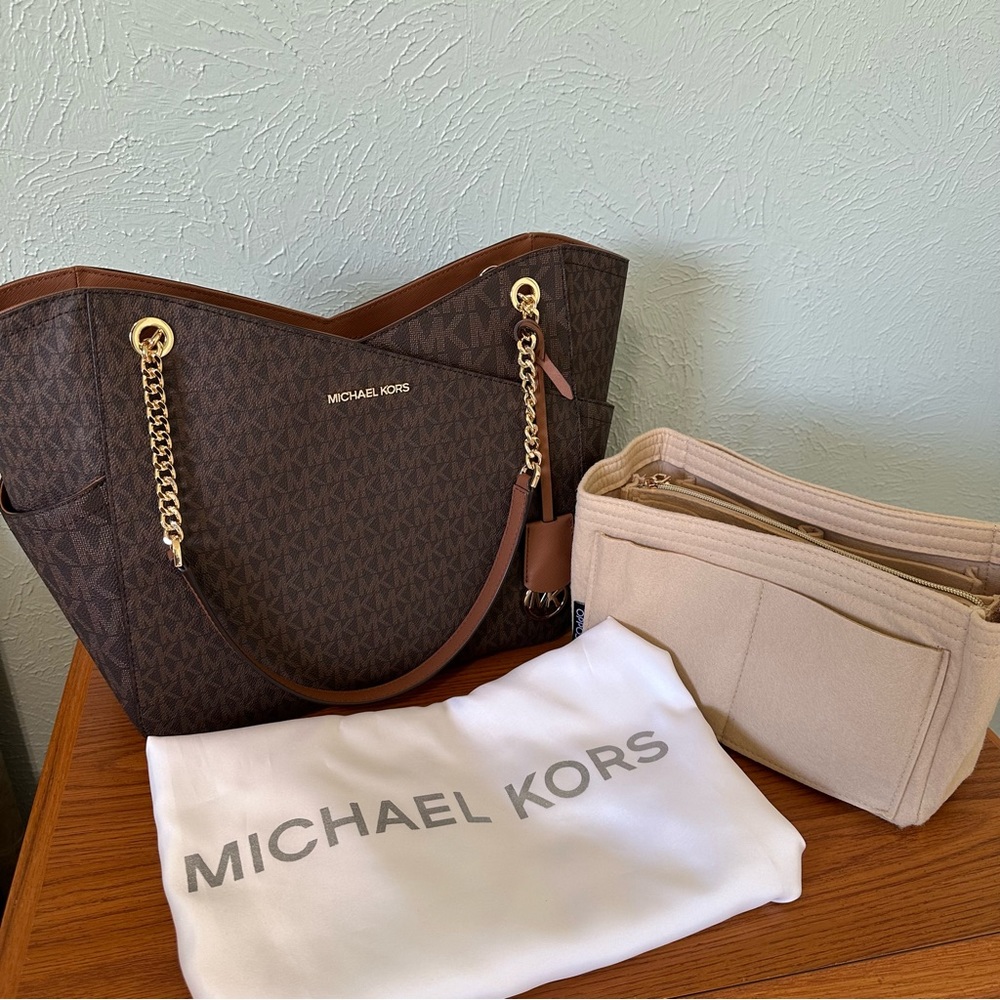 Michael Kors Jet Set Large Logo Shoulder Bag